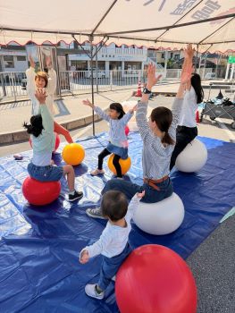 【2026年 第1期 特別講座】親子でバランスボール